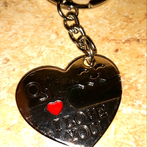 Adorable HEART I LOVE YOU KEYCHAIN - Picture 6 of 9